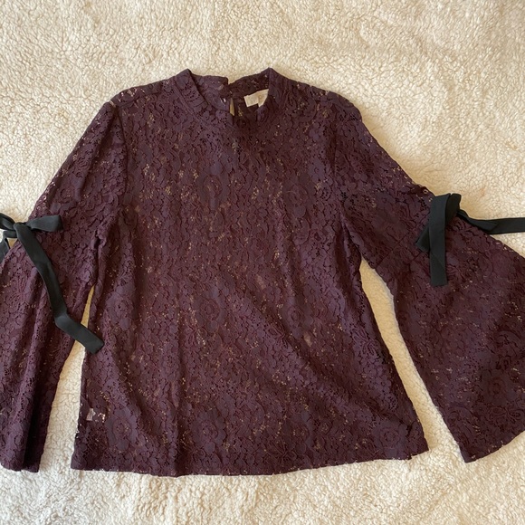 NWT - Loft- Bell sleeve lacy blouse - Picture 5 of 8